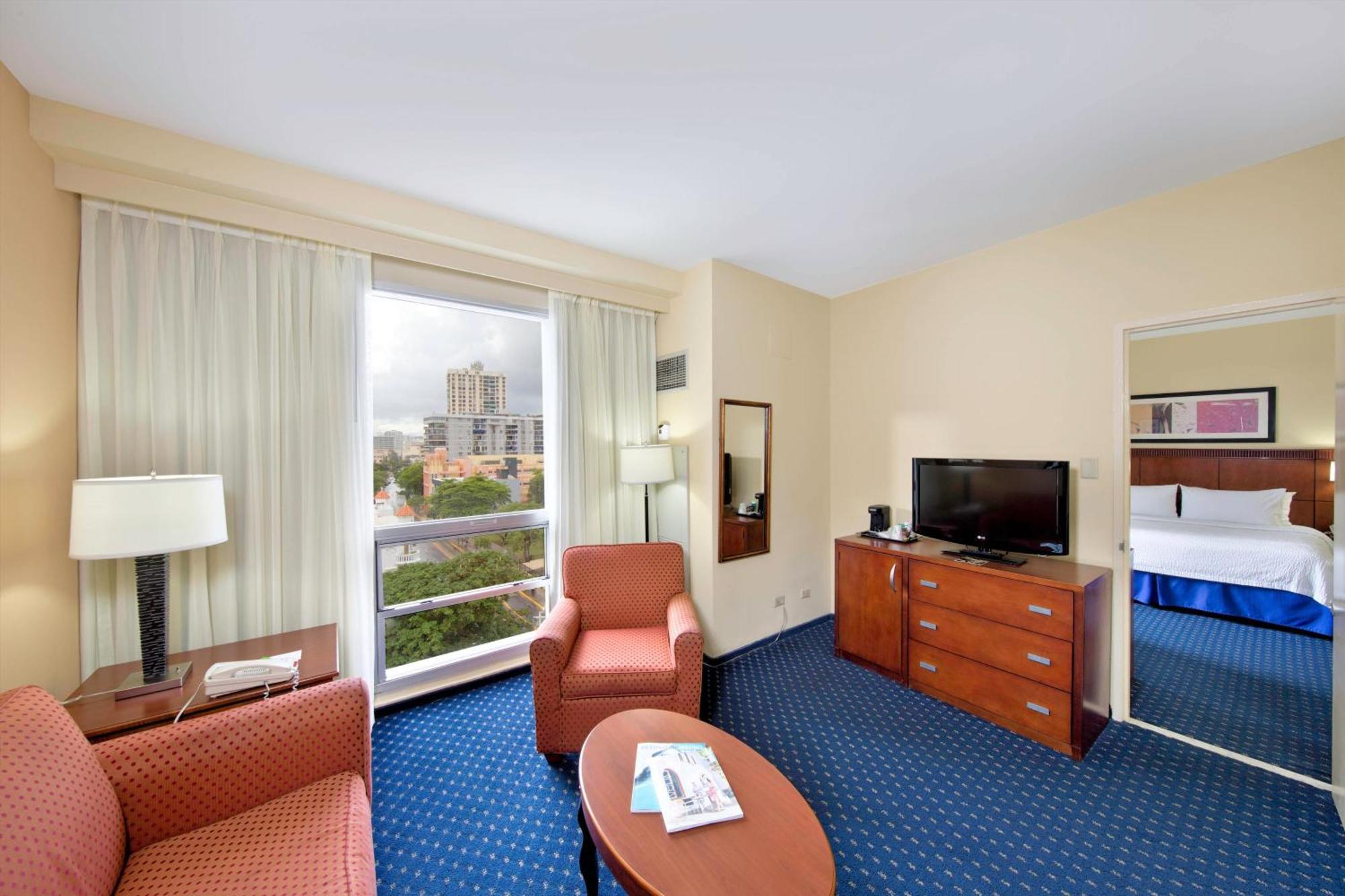Courtyard By Marriott San Juan Miramar Hotel Exterior photo