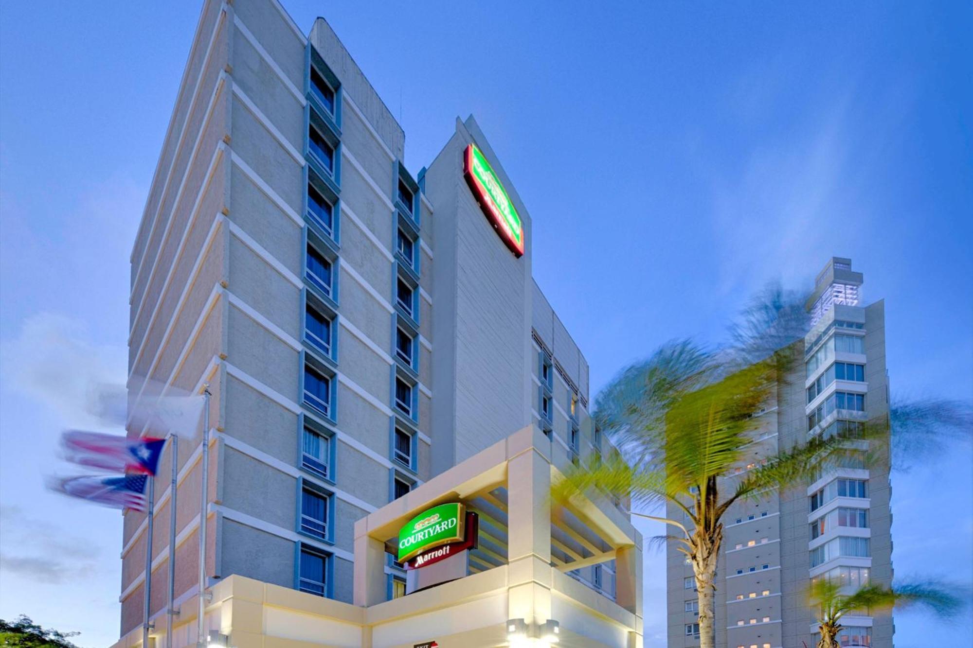 Courtyard By Marriott San Juan Miramar Hotel Exterior photo