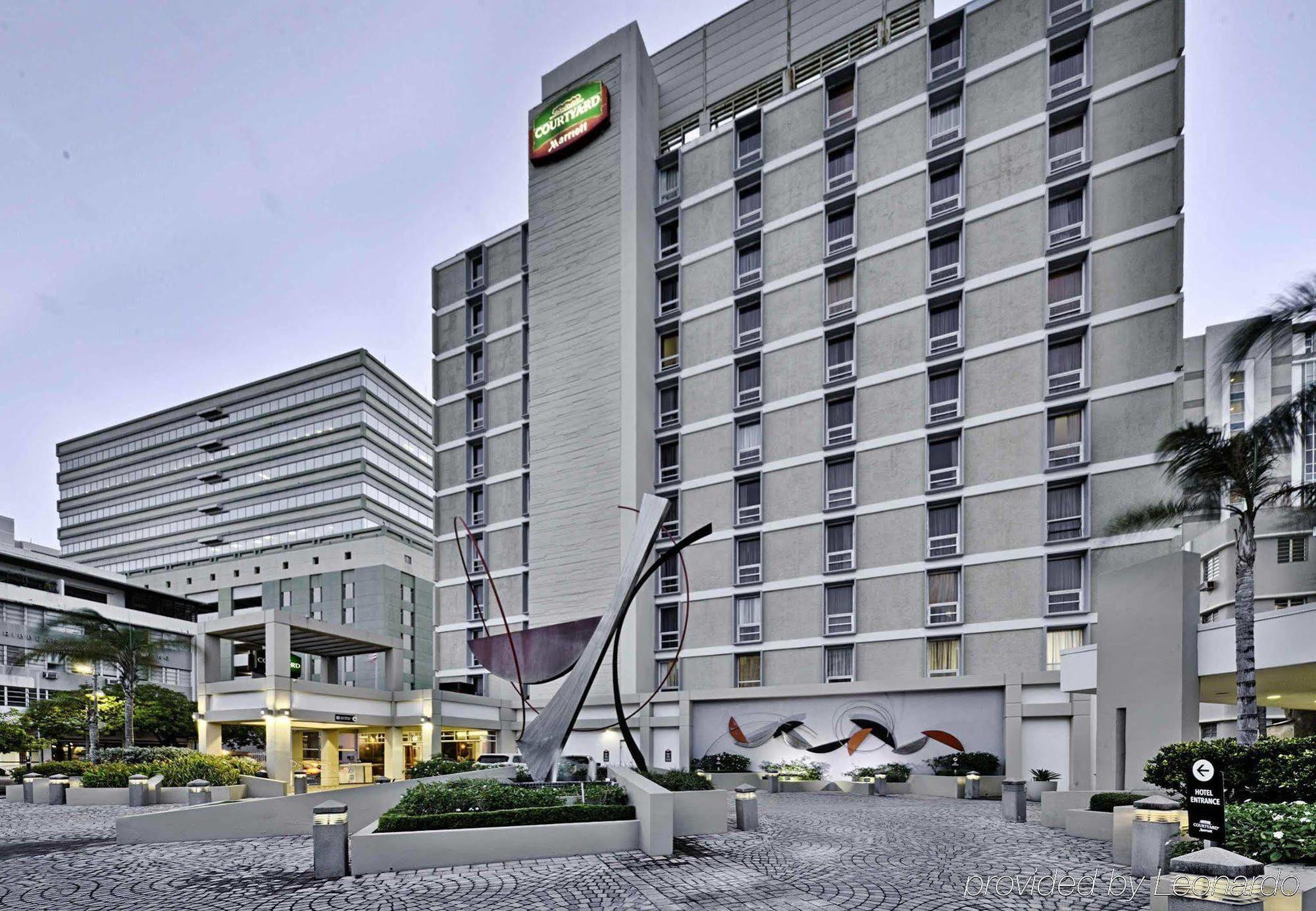 Courtyard By Marriott San Juan Miramar Hotel Exterior photo